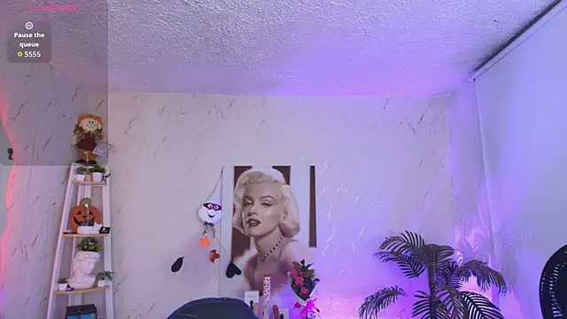 Snapshot of SALOOMEE__ chatting on 02-05-26, 11:15 SALOOMEE online show from 02-05-26, 11:15