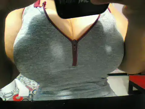 Snapshot of Evelynsexxx chatting on 01-21-25, 02:59 Evelynsexxx online show from 01-21-25, 02:59