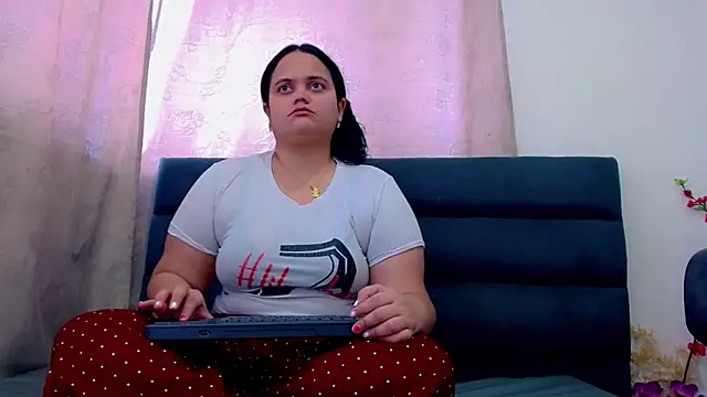 brunnette hot online show from 02-21-26, 12:28