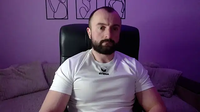 brindlefly6969 online show from 04-10-26, 10:31