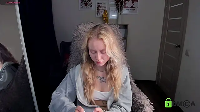 Snapshot of MalenaErnman chatting on 11-29-25, 10:40 MalenaErnman online show from 11-29-25, 10:40