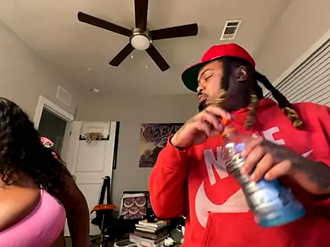 4EVAGLACIERS online show from 09-22-25, 03:08