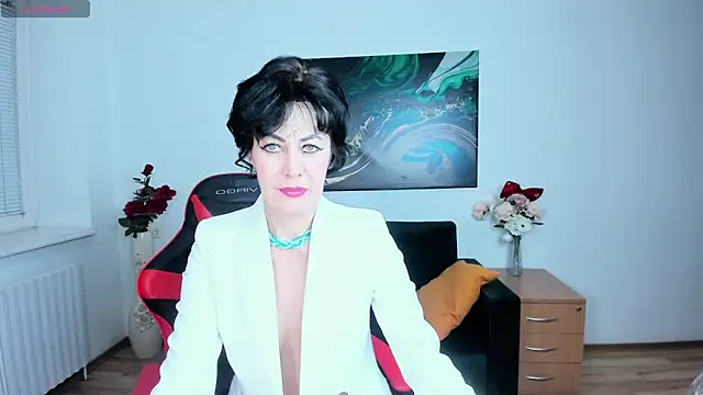 Silvia Wallec online show from 02-07-26, 06:22