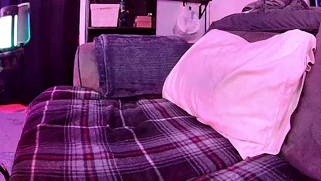 famousALYX online show from 10-31-25, 07:09