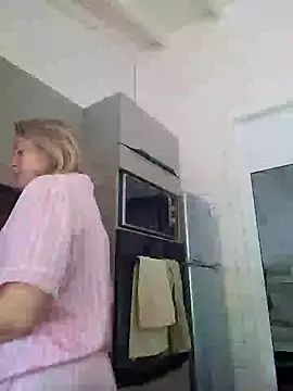 Snapshot of lady_charlyne chatting on 01-15-25, 12:15 lady charlyne online show from 01-15-25, 12:15