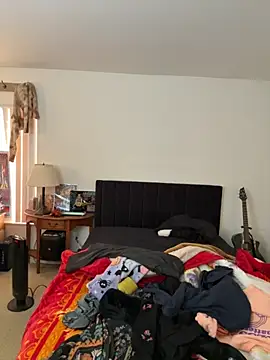 Snapshot of ketarisenup chatting on 11-17-25, 01:06 ketarisenup online show from 11-17-25, 01:06