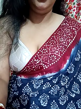 Snapshot of Priya_Boudi chatting on 04-28-26, 06:24 Priya Boudi online show from 04-28-26, 06:24