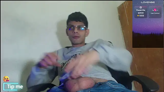 GrayHornyX online show from 04-18-26, 08:20