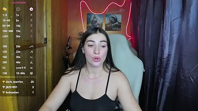 Snapshot of Fiery_Brunette_ chatting on 12-30-24, 07:32 Fiery Brunette online show from 12-30-24, 07:32