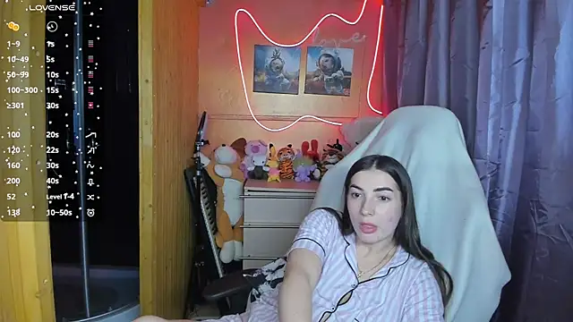 Snapshot of Fiery_Brunette_ chatting on 02-27-25, 04:43 Fiery Brunette online show from 02-27-25, 04:43