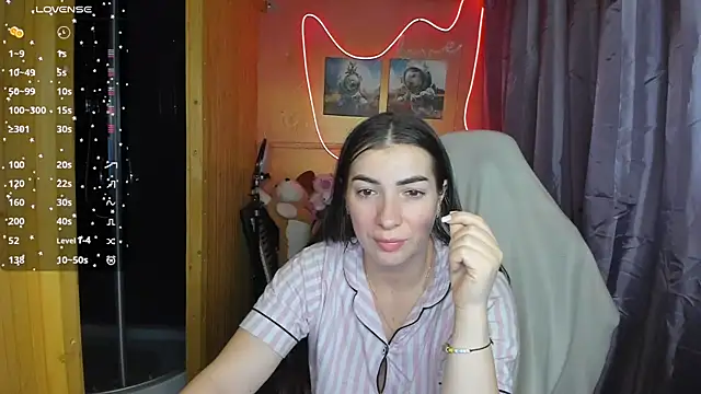 Snapshot of Fiery_Brunette_ chatting on 03-03-25, 04:14 Fiery Brunette online show from 03-03-25, 04:14