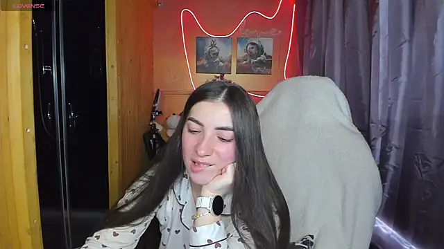 Snapshot of Fiery_Brunette_ chatting on 03-12-25, 08:30 Fiery Brunette online show from 03-12-25, 08:30