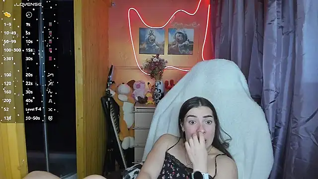 Snapshot of Fiery_Brunette_ chatting on 03-15-25, 11:40 Fiery Brunette online show from 03-15-25, 11:40