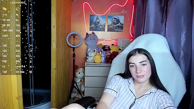 Snapshot of Fiery_Brunette_ chatting on 09-23-25, 03:15 Fiery Brunette online show from 09-23-25, 03:15