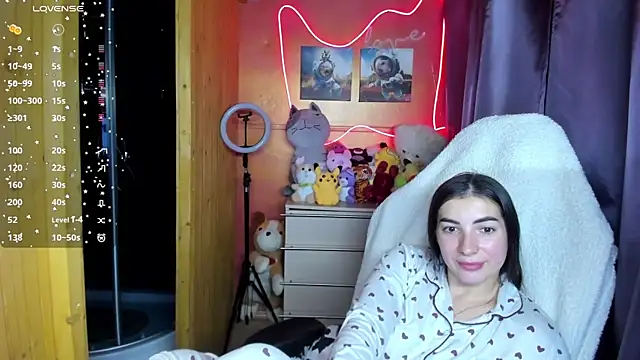 Snapshot of Fiery_Brunette_ chatting on 10-08-25, 05:54 Fiery Brunette online show from 10-08-25, 05:54