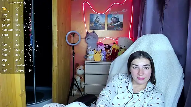 Snapshot of Fiery_Brunette_ chatting on 10-09-25, 01:20 Fiery Brunette online show from 10-09-25, 01:20