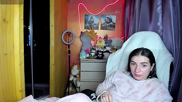 Fiery Brunette  online show from 03-02-26, 02:47