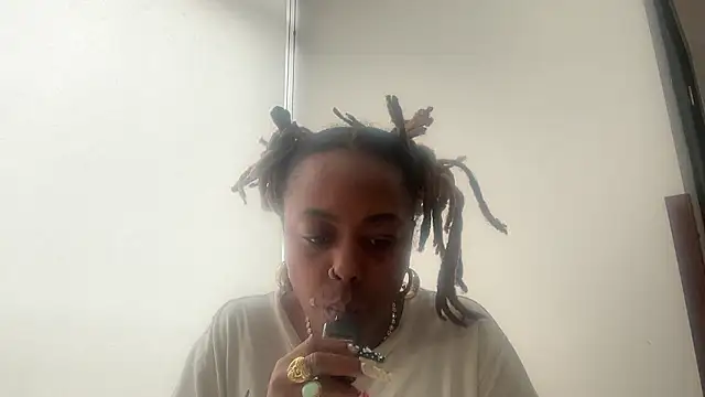 ChocolateCakeQueen online show from 01-10-26, 04:42