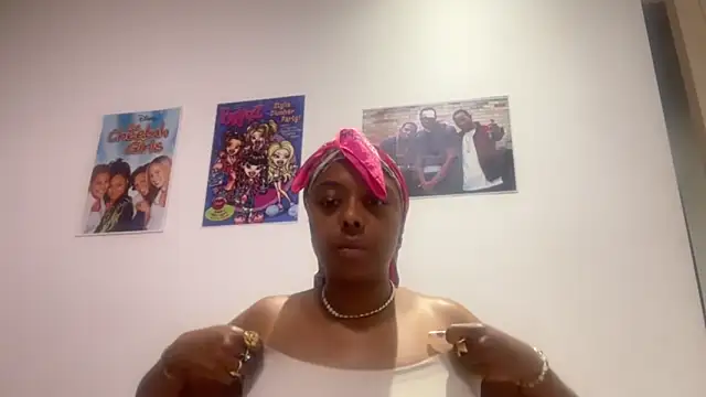 Snapshot of ChocolateCakeQueen chatting on 05-25-26, 02:50 ChocolateCakeQueen online show from 05-25-26, 02:50