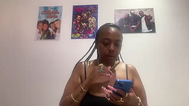 Snapshot of ChocolateCakeQueen chatting on 05-26-26, 04:30 ChocolateCakeQueen online show from 05-26-26, 04:30