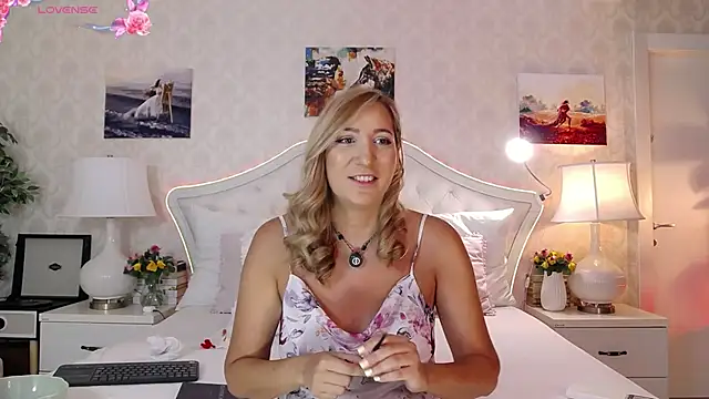 Snapshot of IreneHope chatting on 07-02-26, 08:53 IreneHope online show from 07-02-26, 08:53