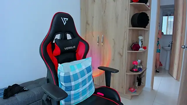  amanda seyfried19 online show from 02-17-26, 04:13