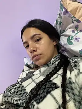 hannahb-e online show from 02-05-25, 04:16