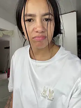 hannahb-e online show from 12-14-25, 06:45