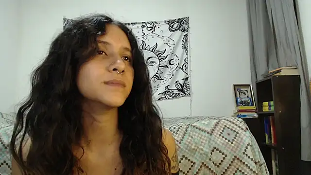 Snapshot of AlinaWoolf_ chatting on 02-09-25, 07:16 AlinaWoolf  online show from 02-09-25, 07:16