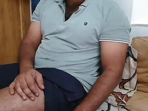 Snapshot of Tamil_Boy28 chatting on 03-02-25, 03:59 Tamil Boy28 online show from 03-02-25, 03:59
