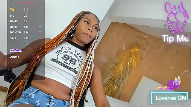 Snapshot of shenielxx chatting on 02-10-26, 01:48 shenielxx online show from 02-10-26, 01:48