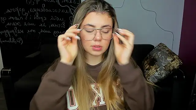 IsabellaBler online show from 11-29-25, 07:00