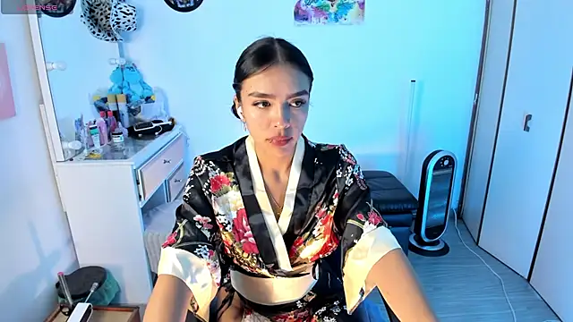 Michelle se online show from 09-11-25, 06:19