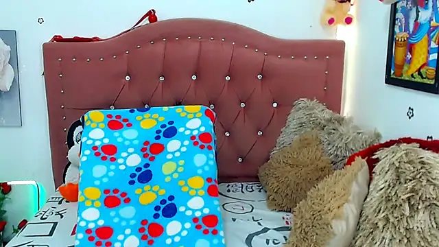 Snapshot of AngeDrty chatting on 01-31-25, 06:36 AngeDrty online show from 01-31-25, 06:36