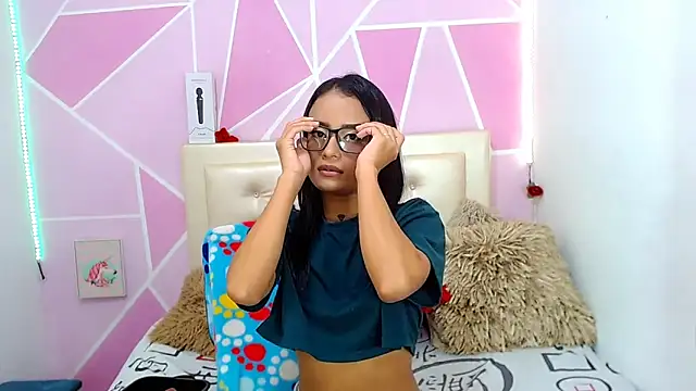 Snapshot of AngeDrty chatting on 10-14-25, 05:30 AngeDrty online show from 10-14-25, 05:30