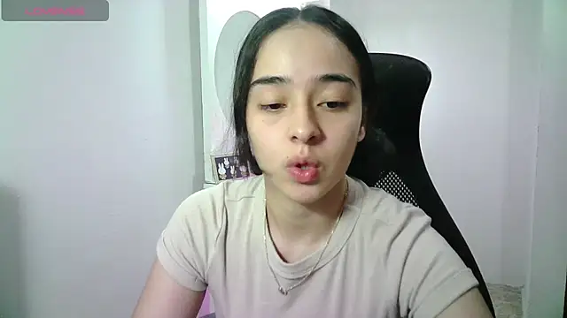 Snapshot of aineangeel chatting on 07-12-26, 12:34 aineangeel online show from 07-12-26, 12:34