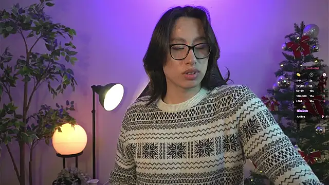 Snapshot of SrLuis18 chatting on 12-13-24, 04:33 SrLuis18 online show from 12-13-24, 04:33