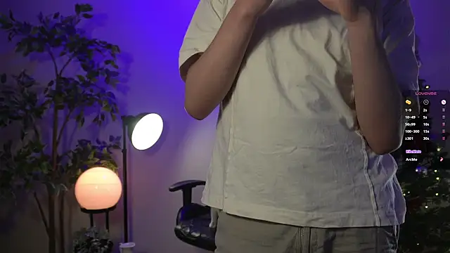 Snapshot of SrLuis18 chatting on 12-21-24, 05:14 SrLuis18 online show from 12-21-24, 05:14