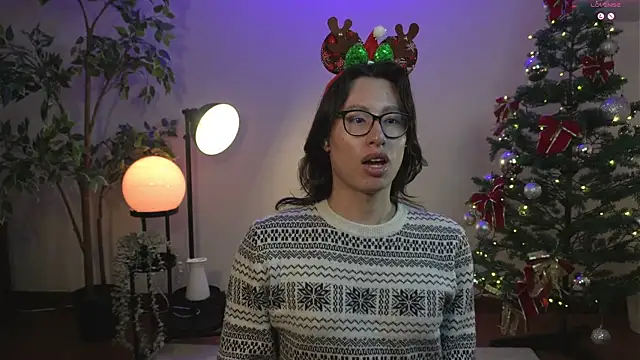 Snapshot of SrLuis18 chatting on 12-25-24, 07:46 SrLuis18 online show from 12-25-24, 07:46