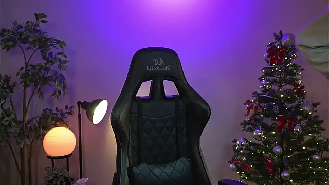 Snapshot of SrLuis18 chatting on 01-01-25, 01:04 SrLuis18 online show from 01-01-25, 01:04