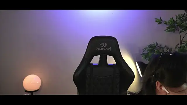 Snapshot of SrLuis18 chatting on 01-22-25, 08:28 SrLuis18 online show from 01-22-25, 08:28