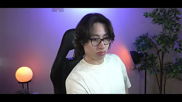 Snapshot of SrLuis18 chatting on 03-02-25, 05:58 SrLuis18 online show from 03-02-25, 05:58