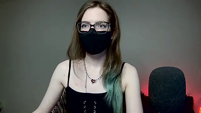 Snapshot of amber_candyfloss chatting on 10-29-25, 12:02 amber candyfloss online show from 10-29-25, 12:02