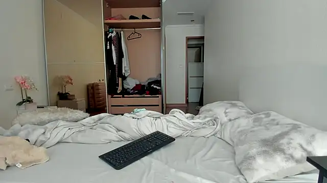 Snapshot of dulcey_john chatting on 11-20-25, 09:31 dulcey john online show from 11-20-25, 09:31