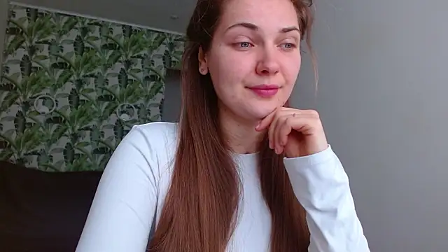 Olivia shine online show from 03-25-26, 05:02