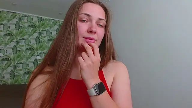 Snapshot of Olivia_shine chatting on 06-05-26, 06:52 Olivia shine online show from 06-05-26, 06:52