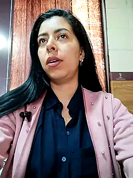 Emily Wane online show from 10-16-25, 04:52