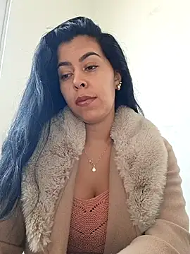 Snapshot of Emily_Wane chatting on 05-18-26, 05:19 Emily Wane online show from 05-18-26, 05:19