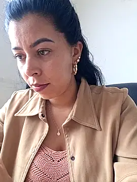 Snapshot of Emily_Wane chatting on 05-29-26, 04:05 Emily Wane online show from 05-29-26, 04:05