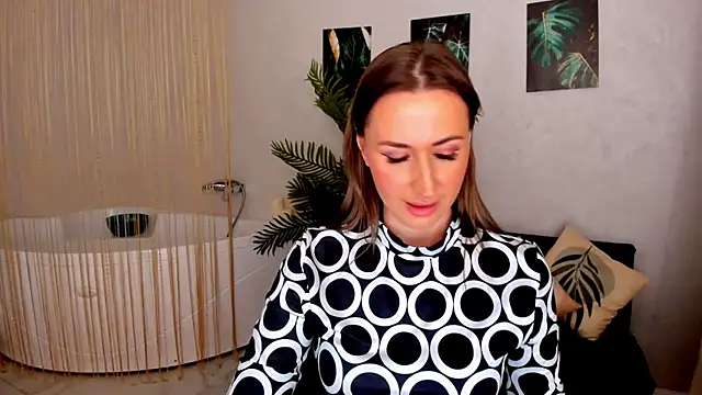 PassionGlow online show from 04-18-26, 07:58